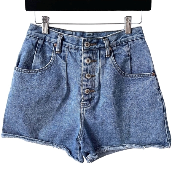 VINTAGE Zanadi Lightwash Denim Mom Shorts w/ Button Fly & Distressed Hem - Picture 1 of 3